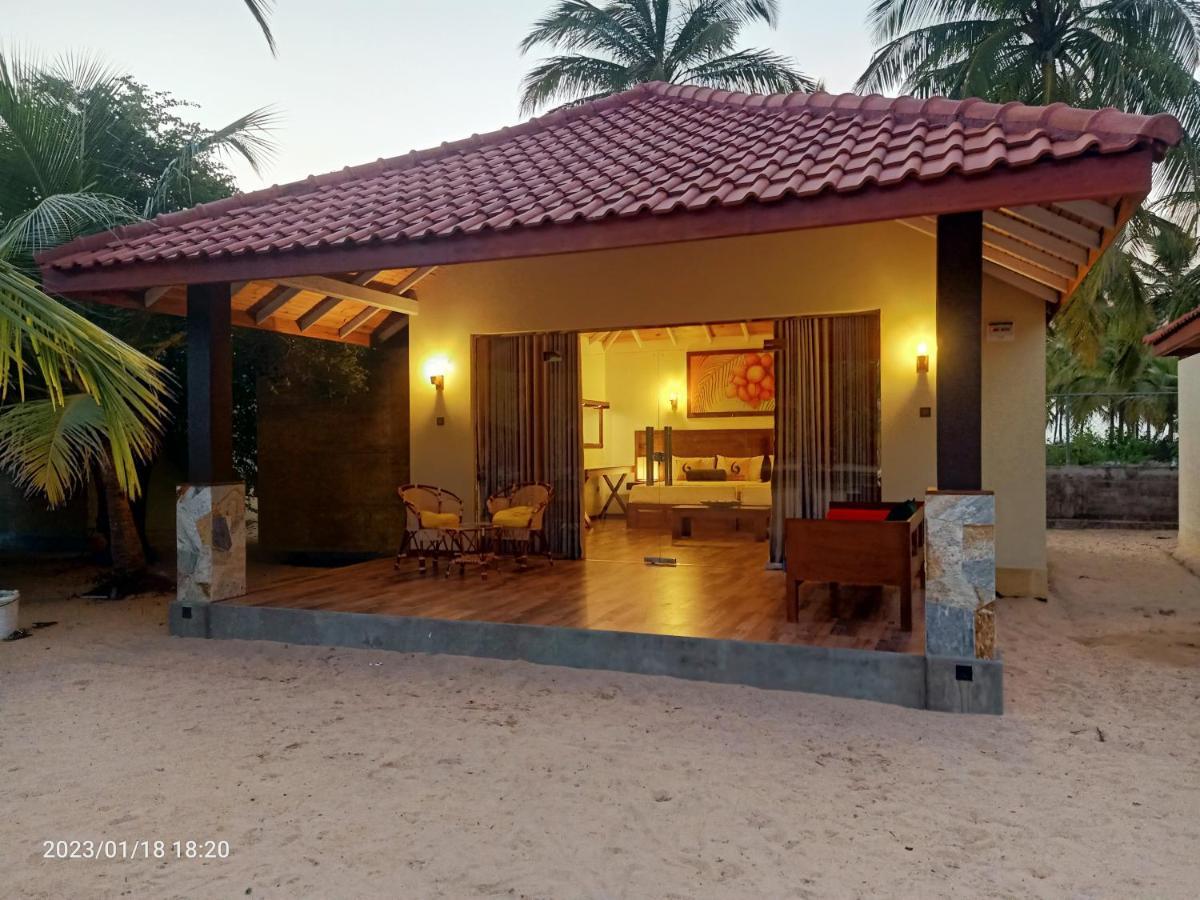 Blue Waves Kite Surfing Beach Resort كالبيتيا المظهر الخارجي الصورة