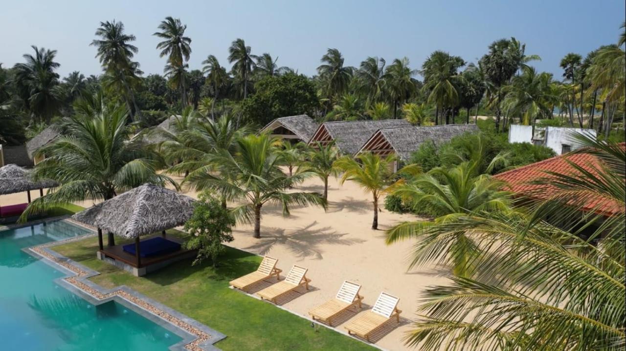 Blue Waves Kite Surfing Beach Resort كالبيتيا المظهر الخارجي الصورة