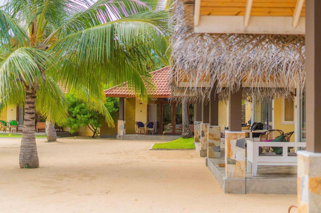 Blue Waves Kite Surfing Beach Resort كالبيتيا المظهر الخارجي الصورة