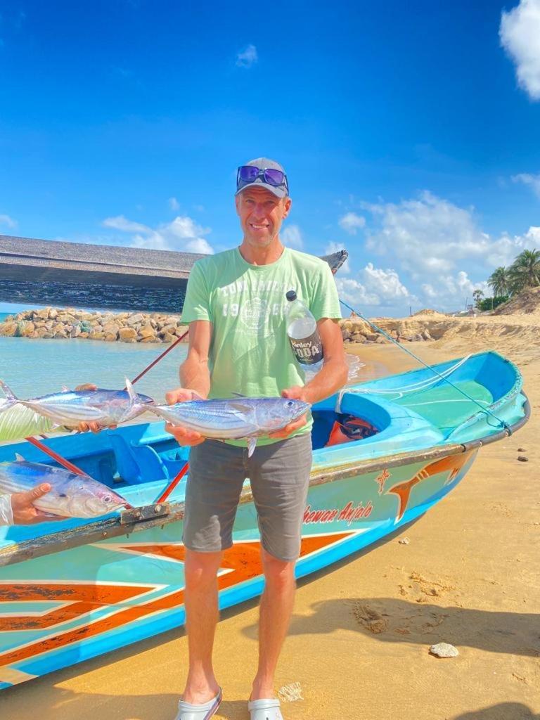 Blue Waves Kite Surfing Beach Resort كالبيتيا المظهر الخارجي الصورة